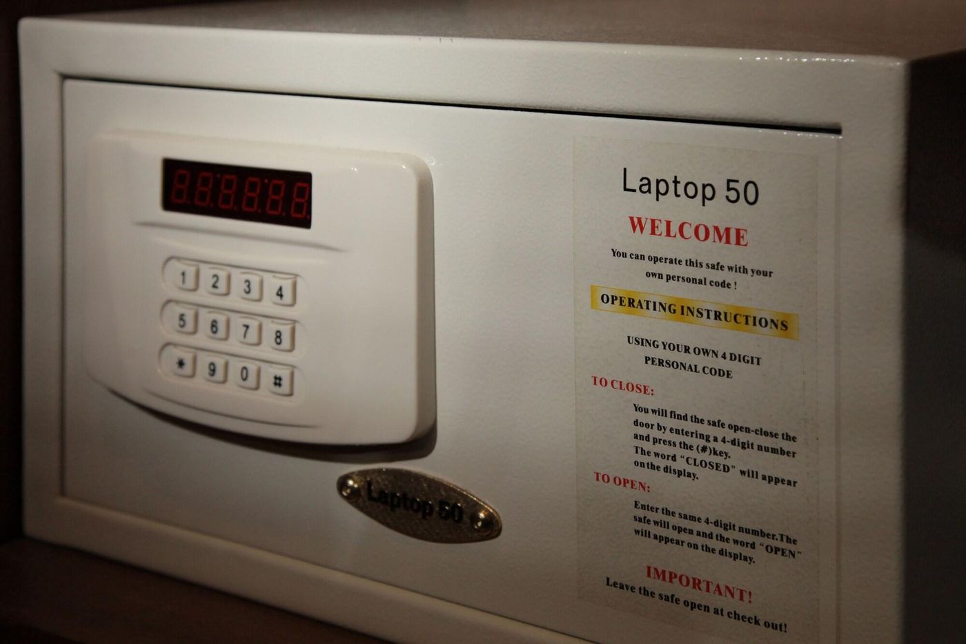 Hs311-Italy-ROME-Room-10