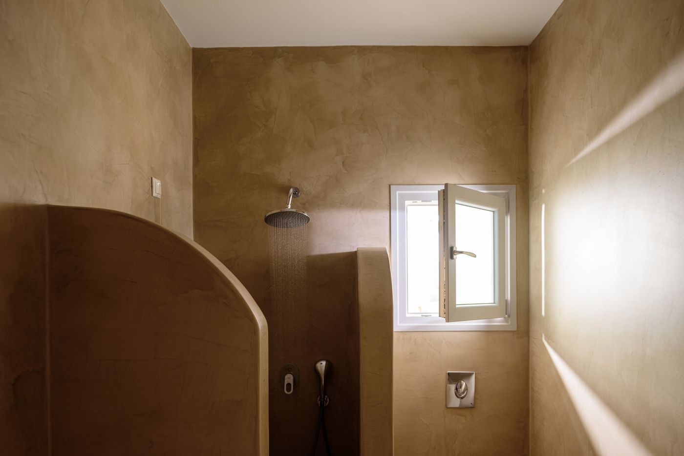 Aliter-Suites-Room-35