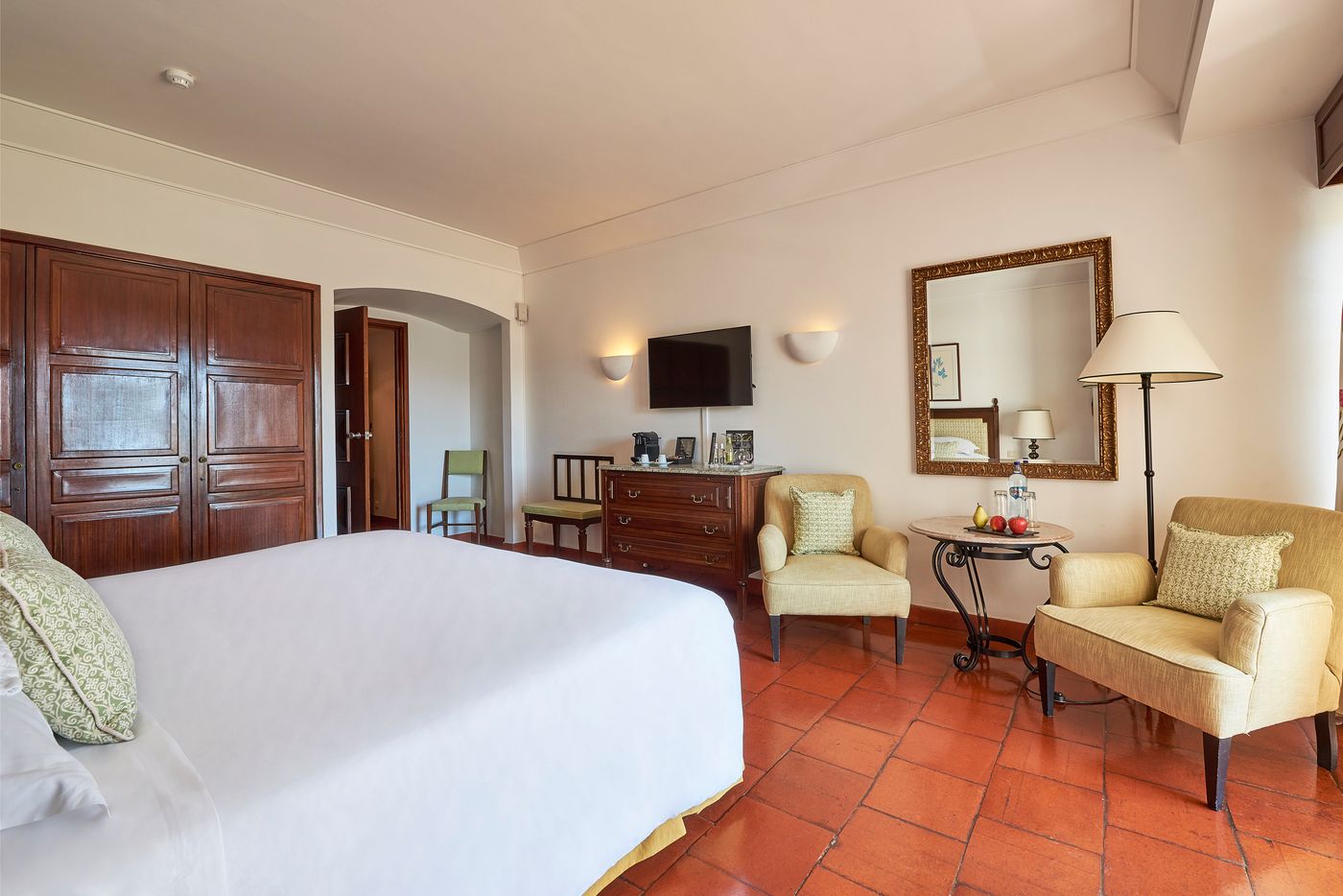 Dona-Filipa-Hotel-Room-25