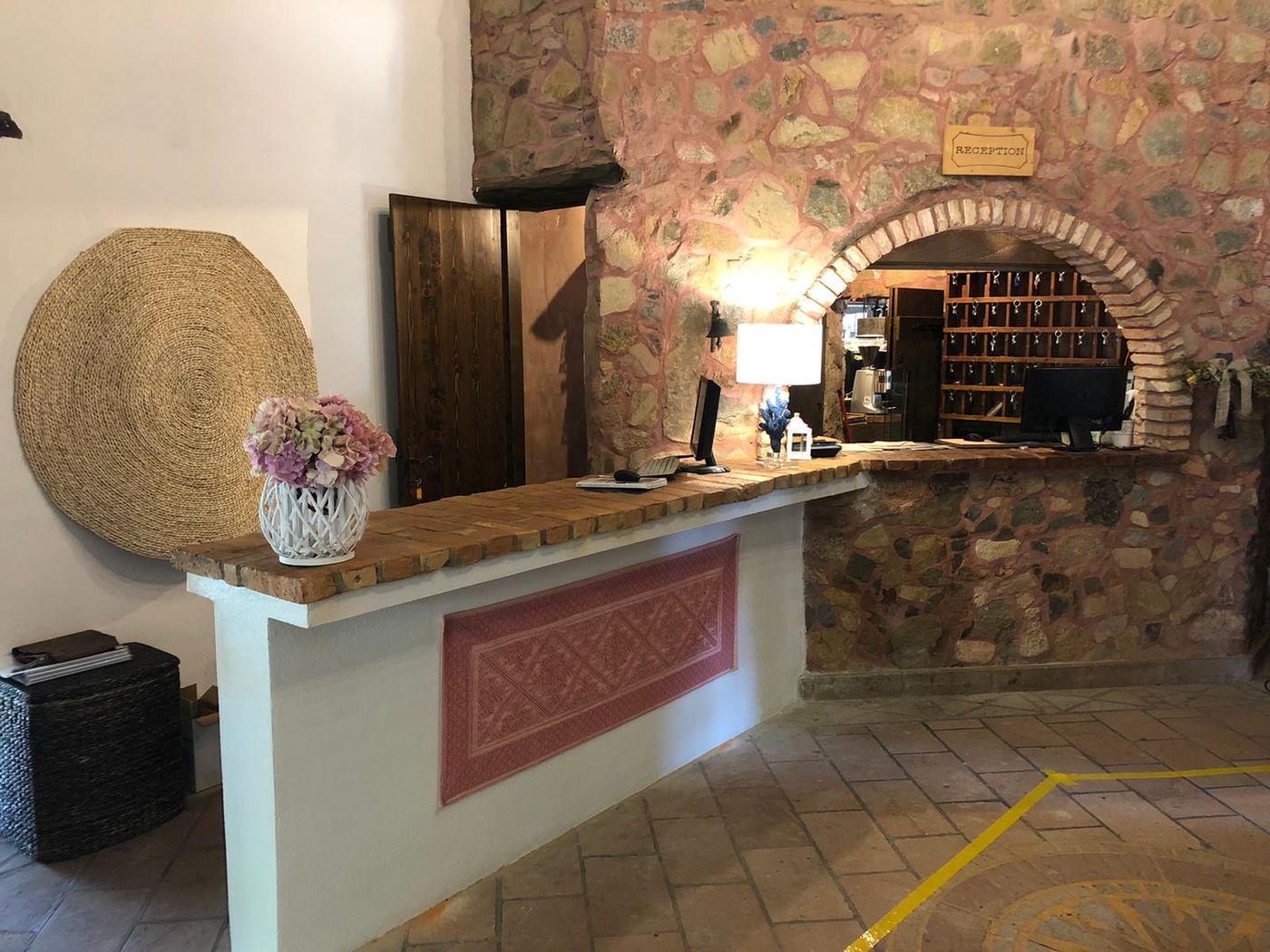 Il-Monastero-Lobby-57