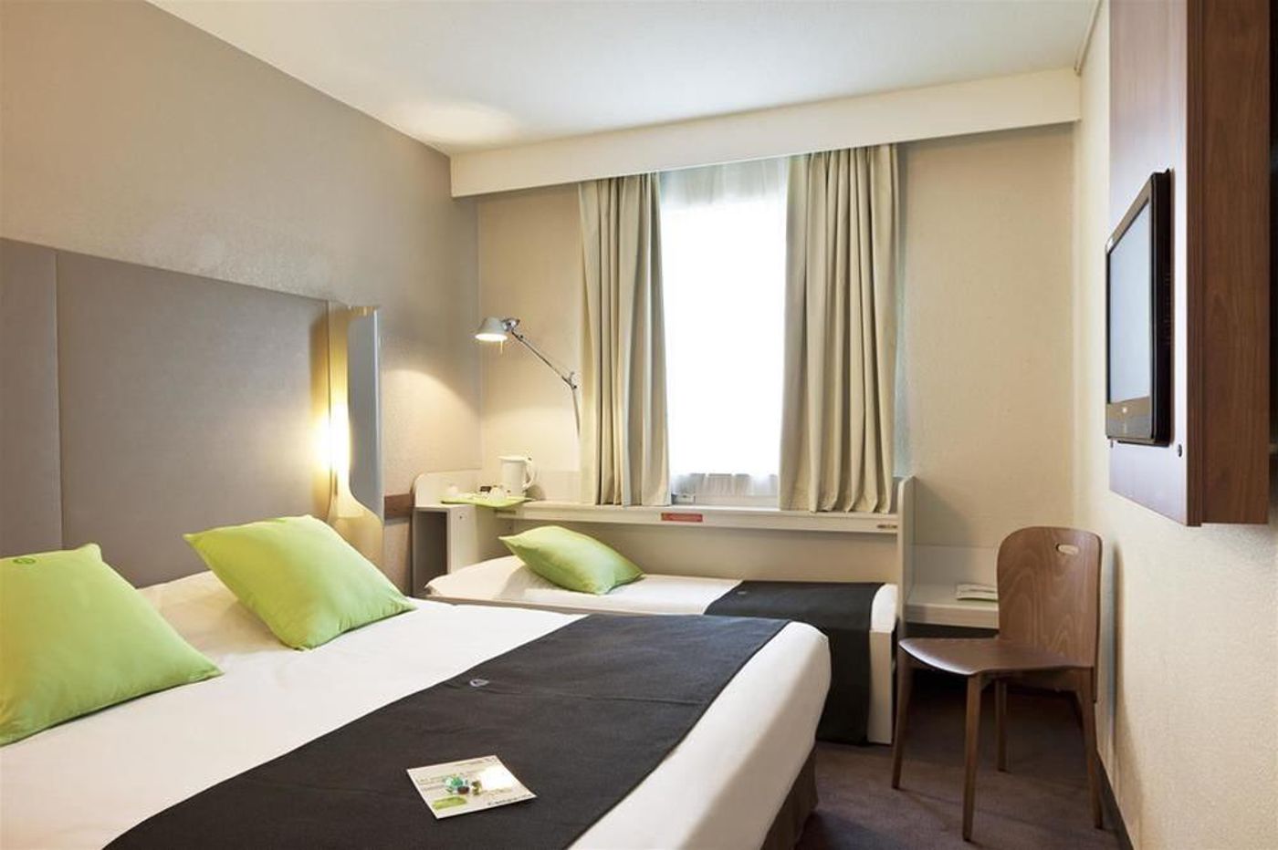 Campanile Perpignan Nord - Aéroport-France-Rivesaltes-General view-6