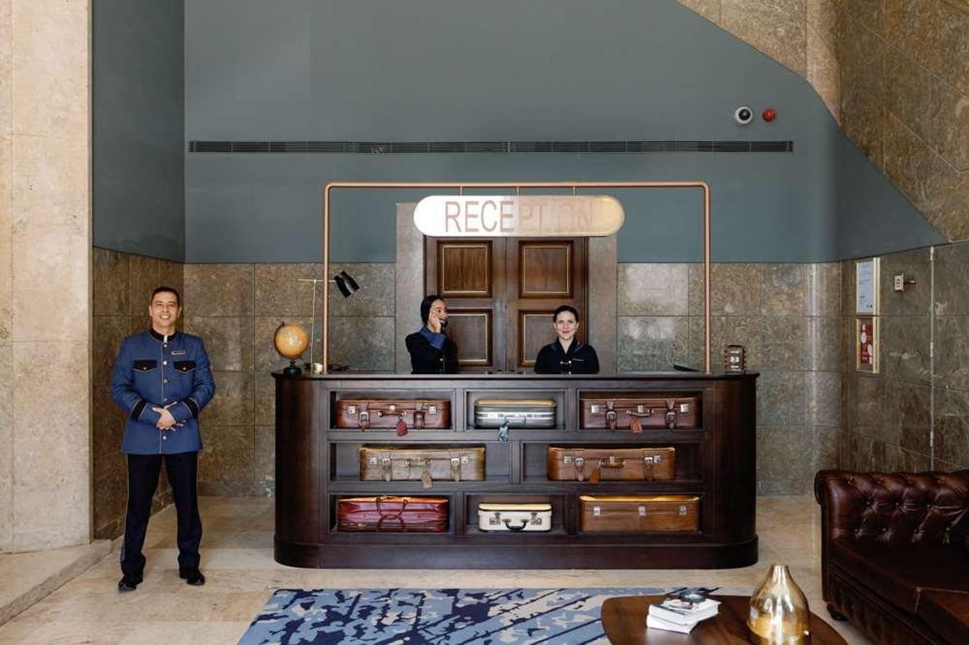 The-Editory-Riverside-Santa-Apolonia-Hotel-Lobby-13