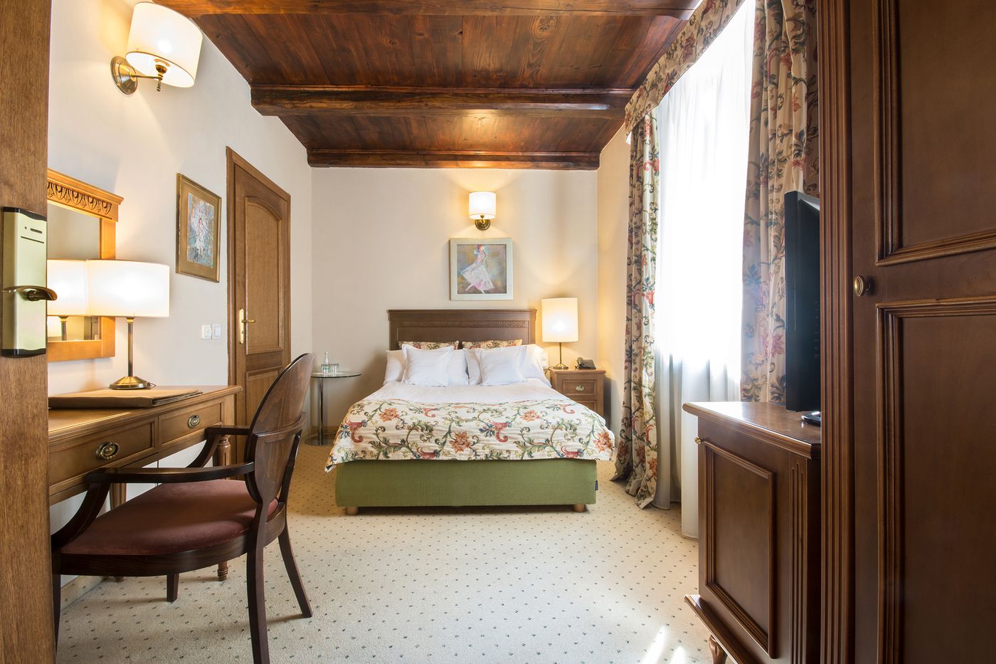 Hotel-Rubinstein-Room-6