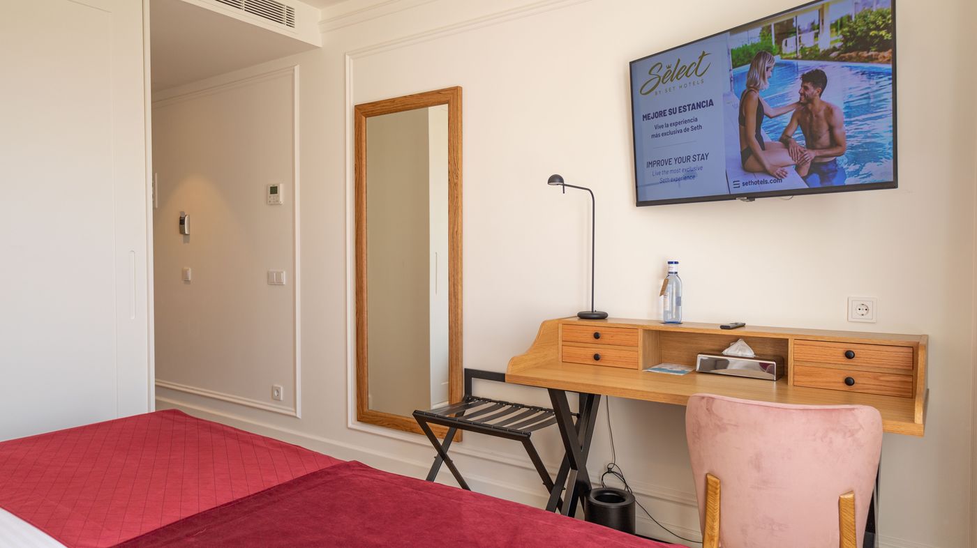 Seth-Port-Mahon-Room-39