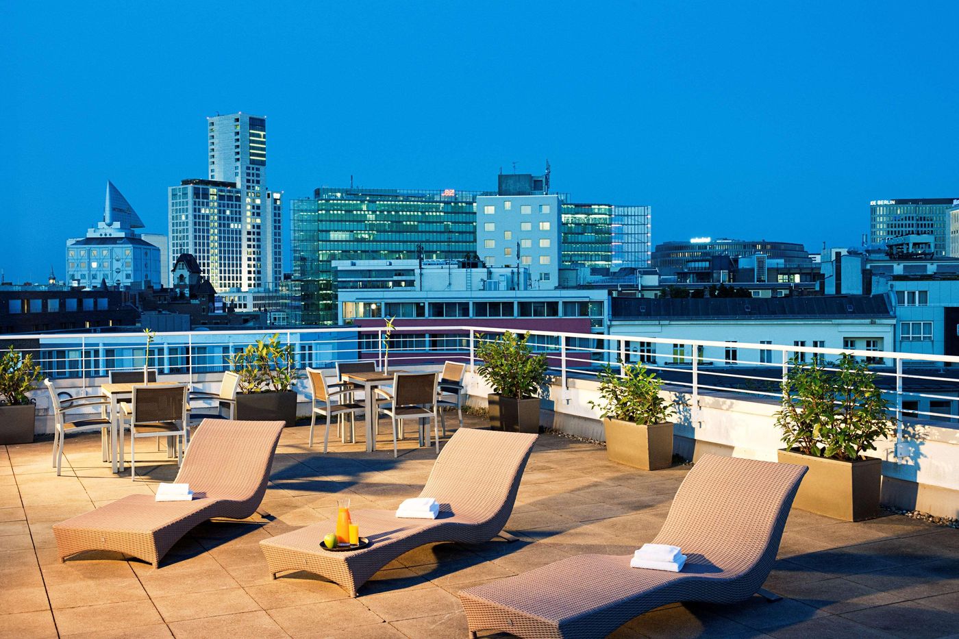 NH-Berlin-Kurfurstendamm-Terrace-50