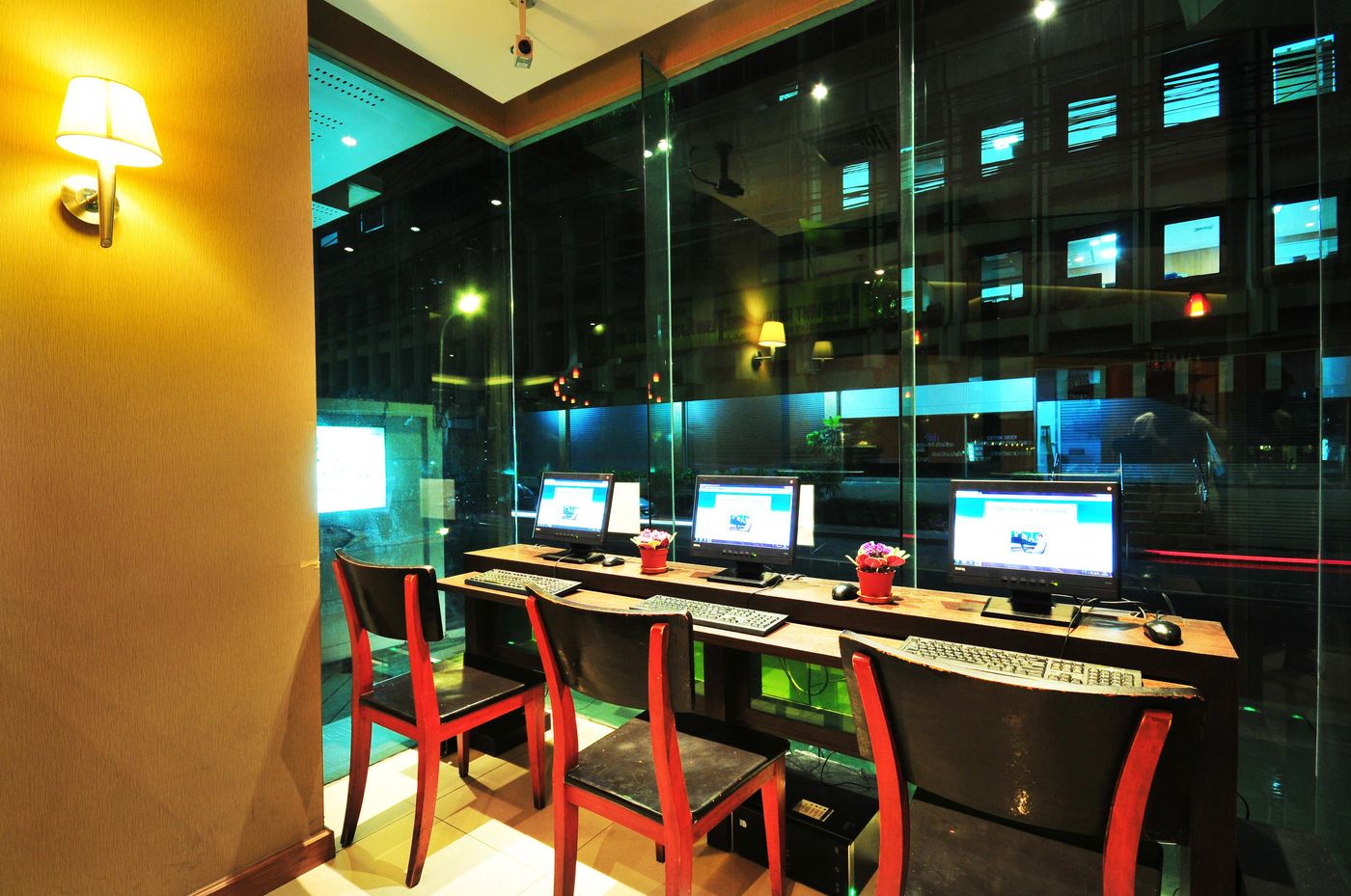 Admiral-Premier-Sukhumvit--SHA-Plus----Lobby-12