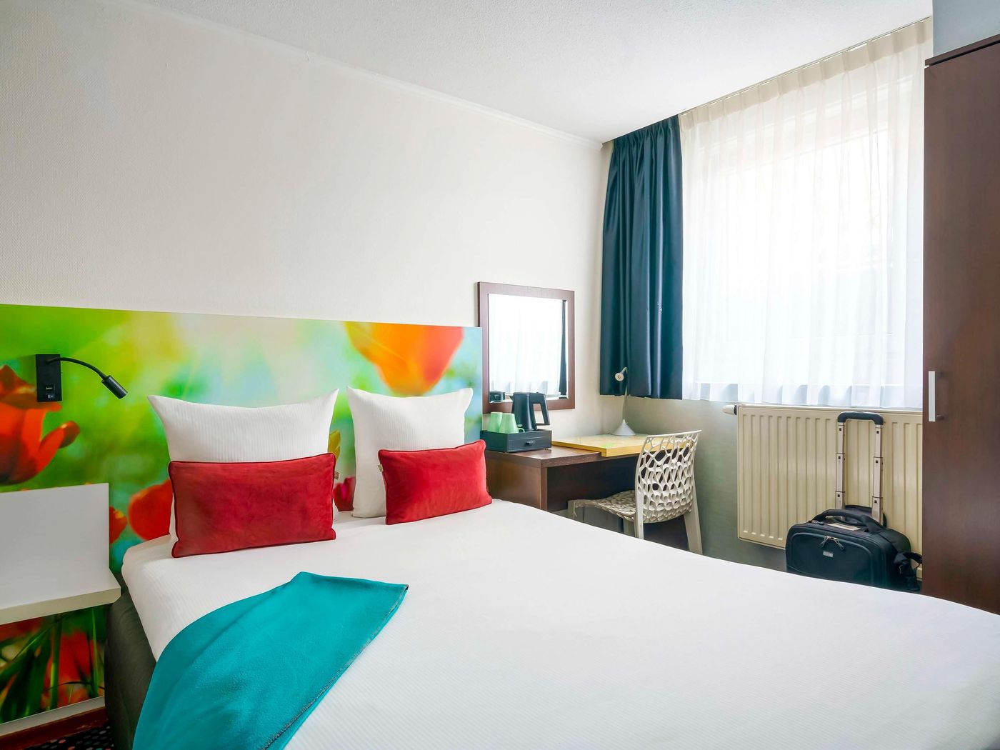 ibis-Styles-Amsterdam-City-Room-28