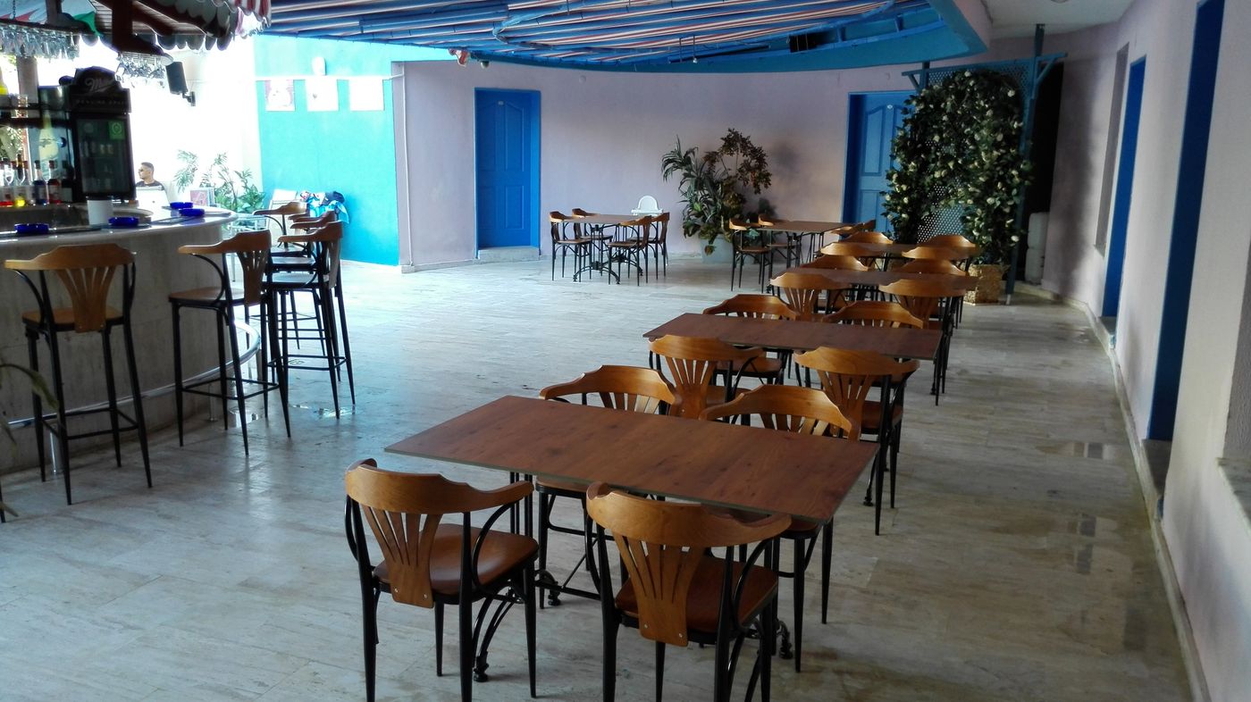 Happy-Apart-Hotel-Restaurant-51