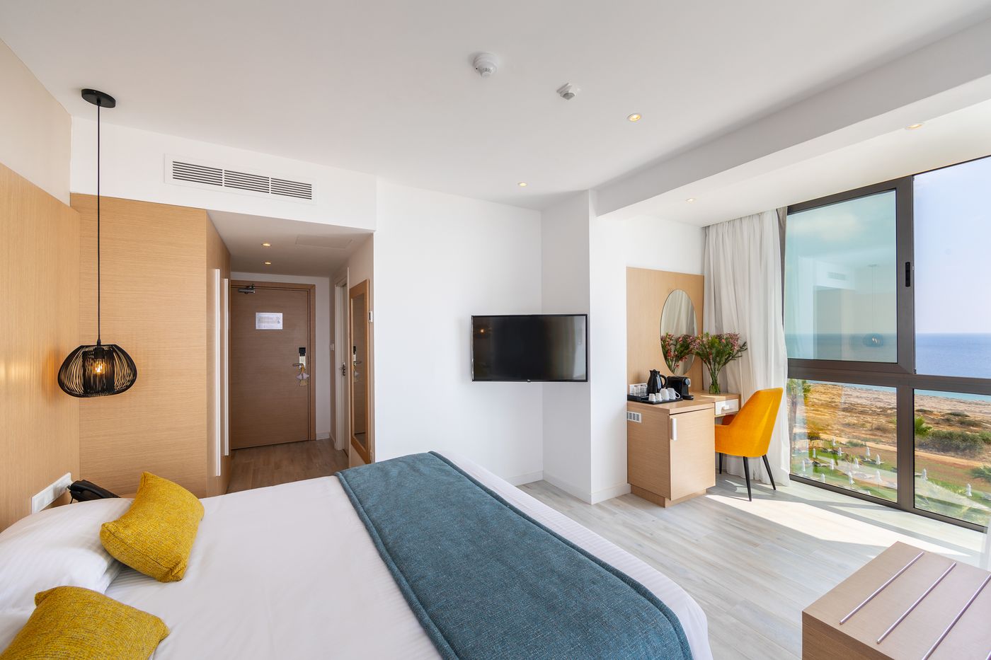 Leonardo Crystal Cove Hotel & Spa – by the sea - Adult Only