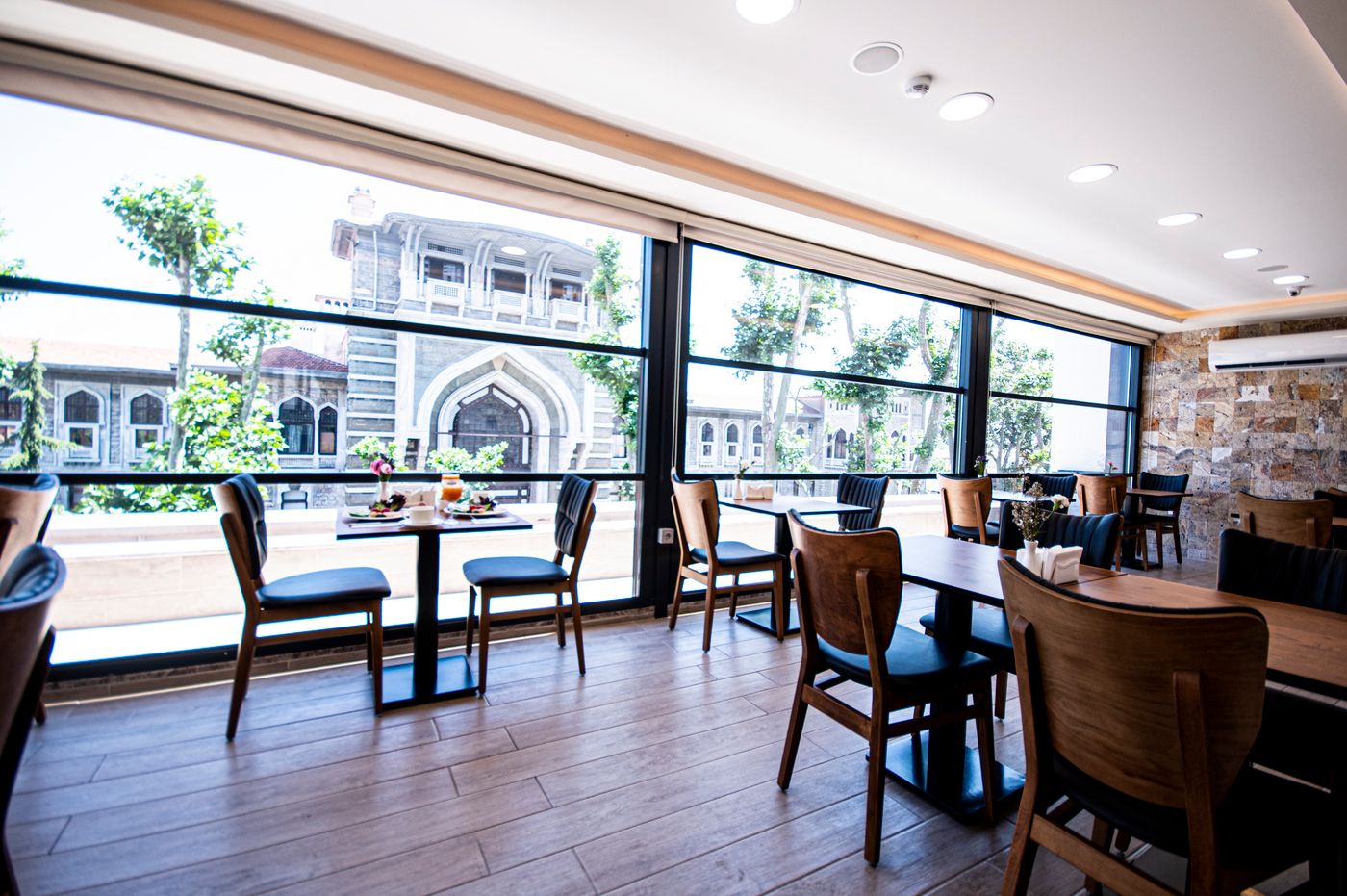 Boss-Hotel-Sultanahmet-Restaurant-17