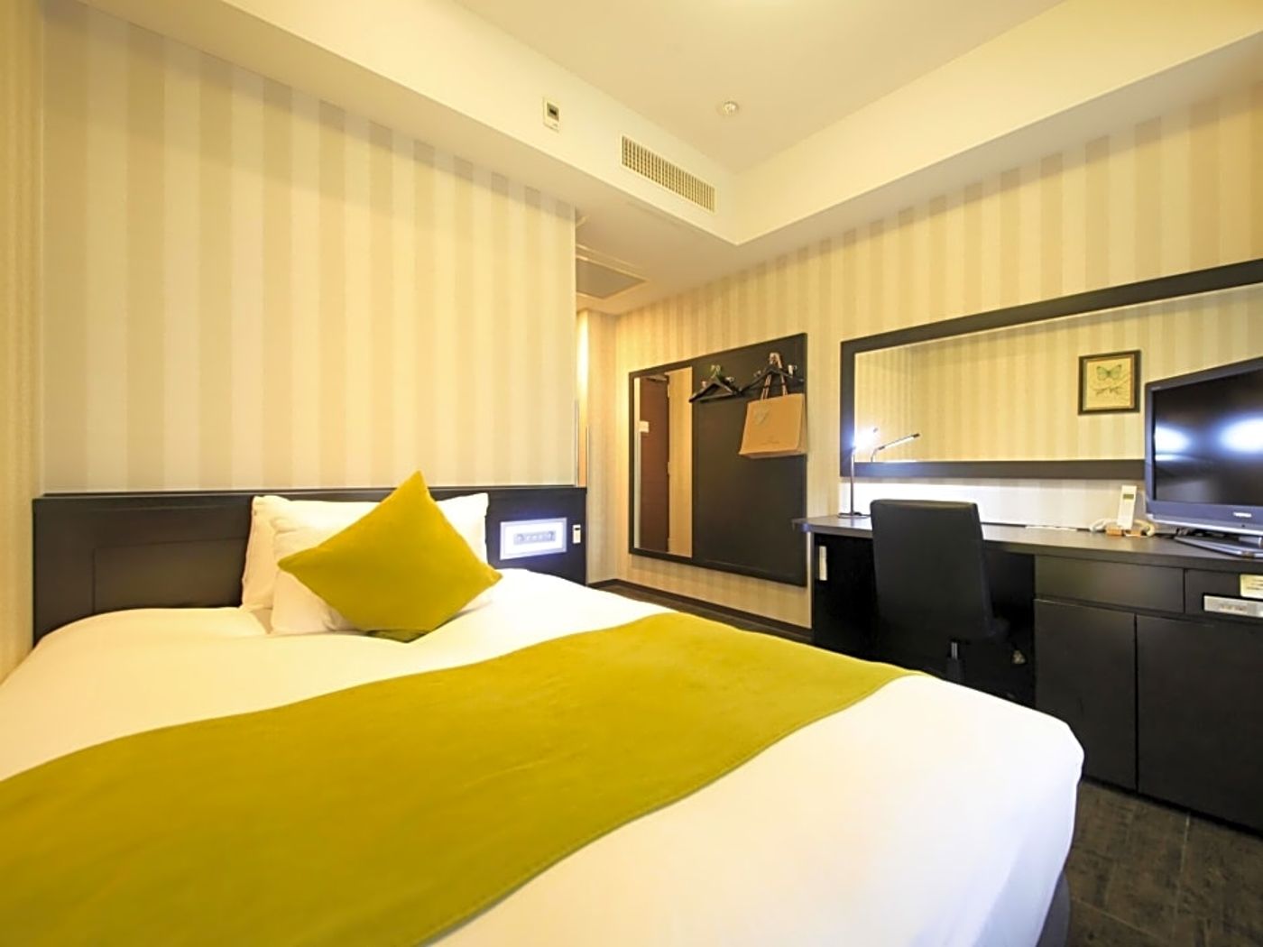 Hotel Coco Grand Kitasenju-Japan-Tokyo-General view-9