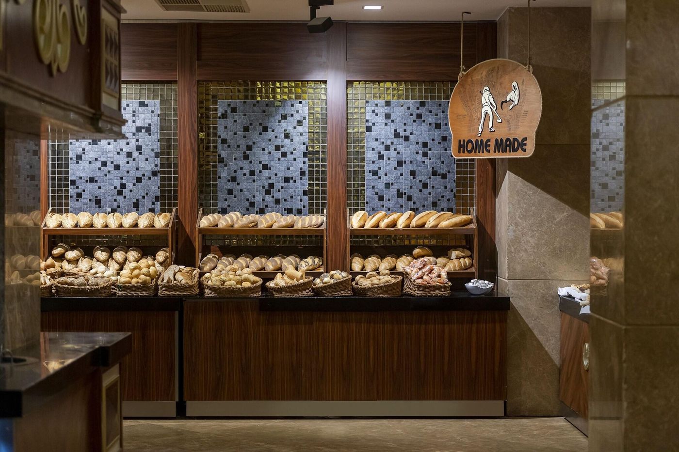 Side-Premium-Restaurant-51