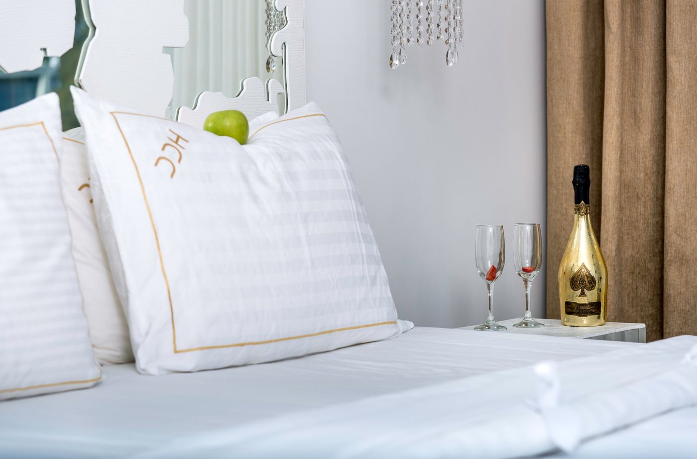 Diamond-Deluxe-Room-43