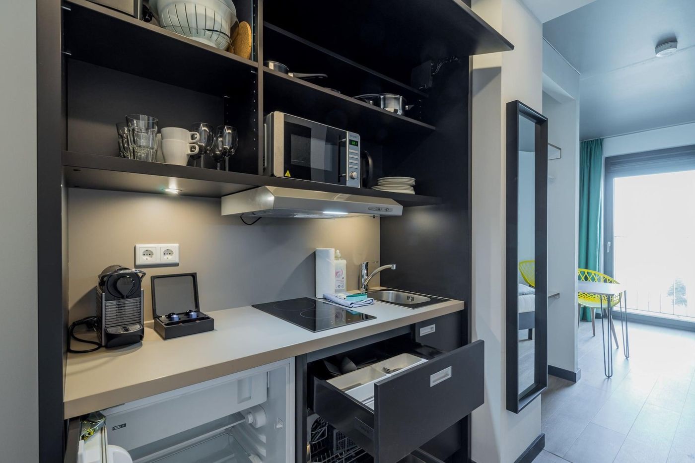 Nena-Apartments-Kreuzberg-61-Room-7