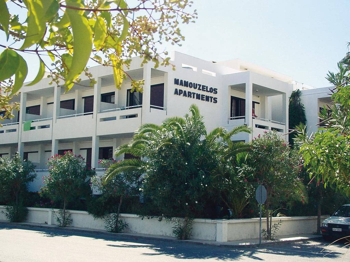 Mamouzelos Apartments