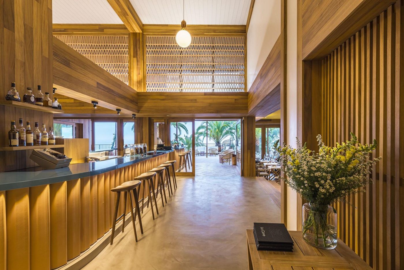 Hotel-Le-Bailli-de-Suffren-Lobby-43