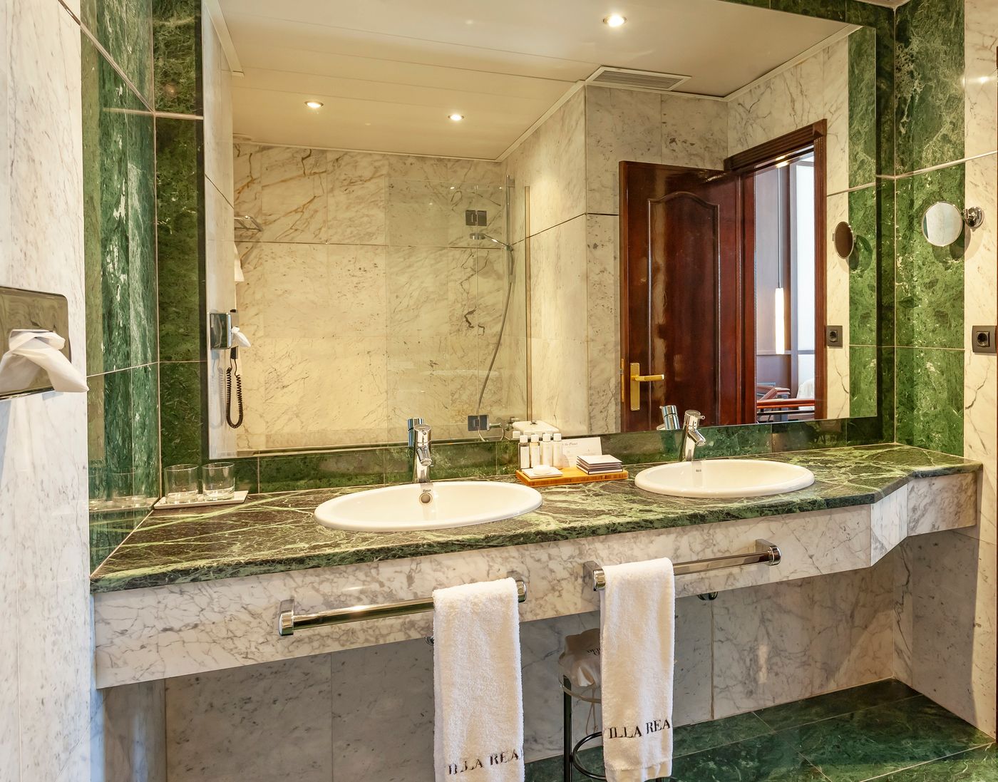 Hotel-Villa-Real-Room-38