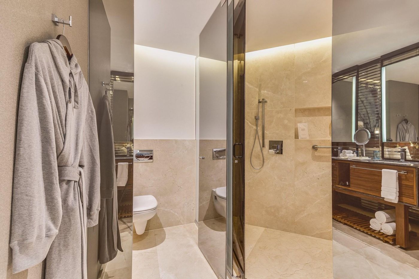 Live-Aqua-Beach-Resort-Canc----n-Room-43