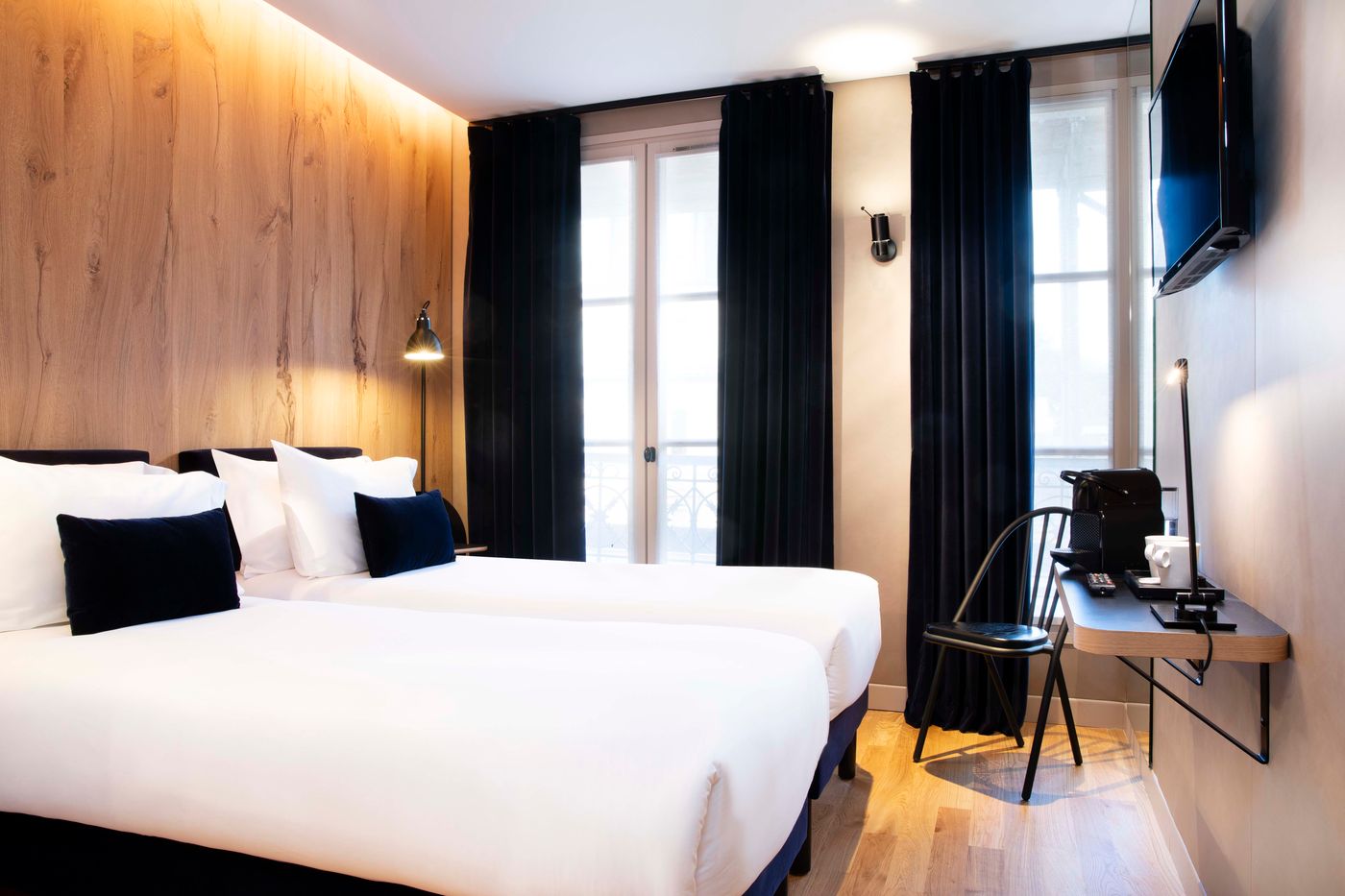 Hotel-Jardin-des-Plantes-Room-17