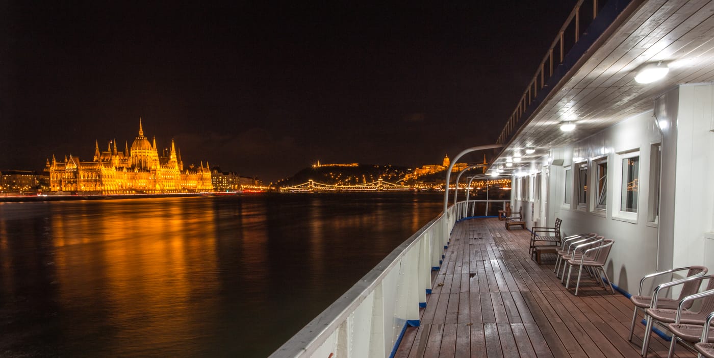 Grand-Jules-Boat-Hotel-Budapest-Terrace-42
