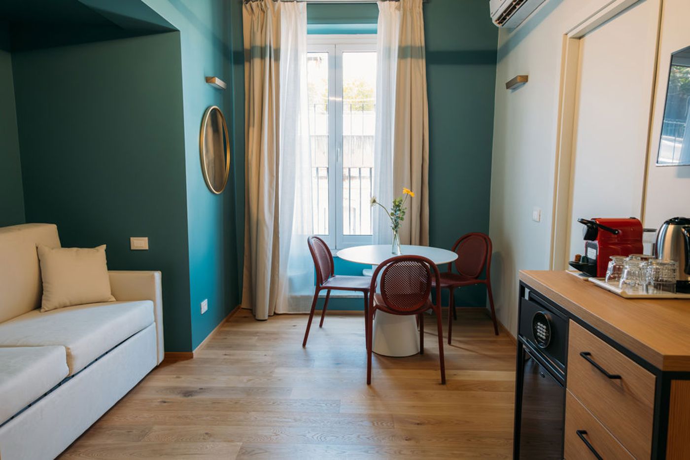 Boutique-Centrale-Palace-Room-6