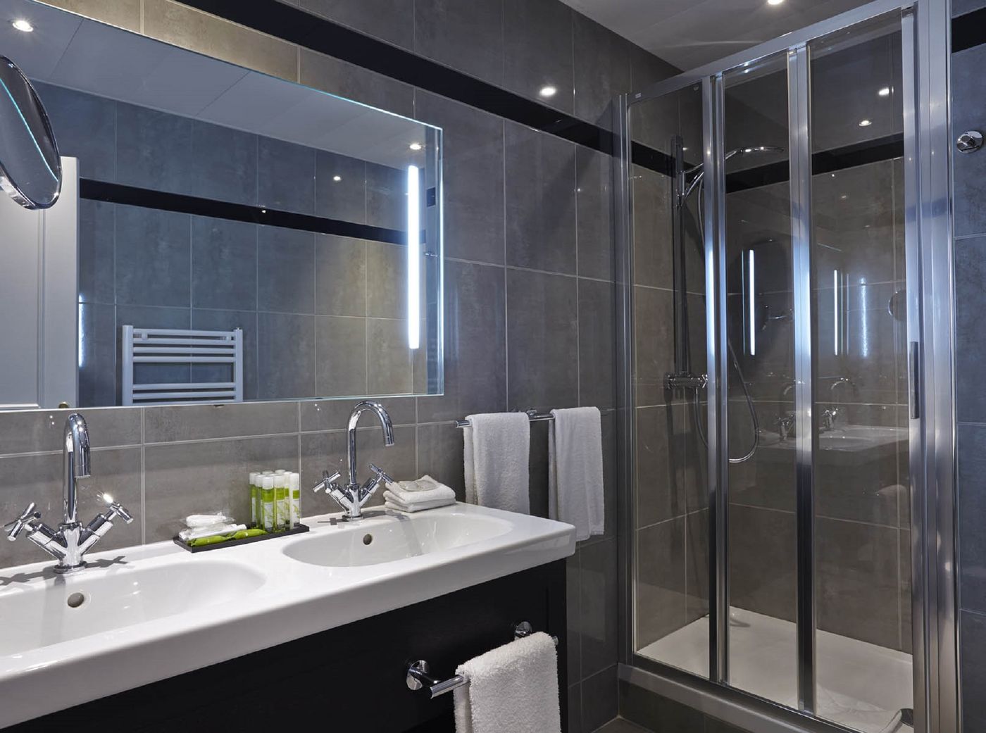 Royal-Arc-de-Triomphe-Room-24