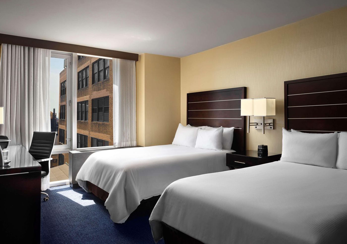 Hilton-New-York-Fashion-District-Room-21