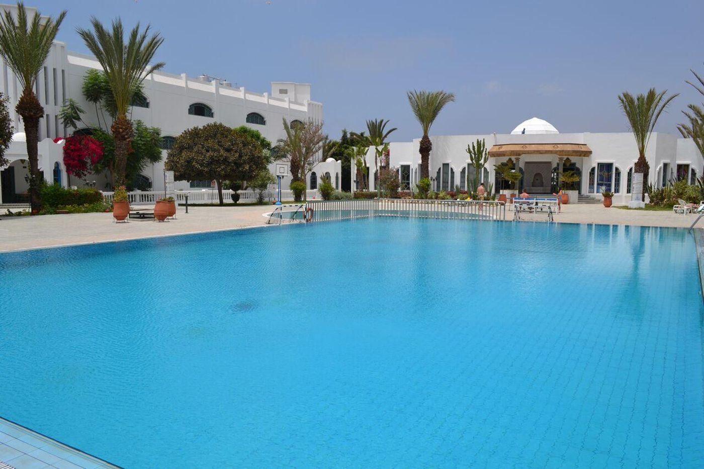 Le-Tivoli-Hotel-Pool-6