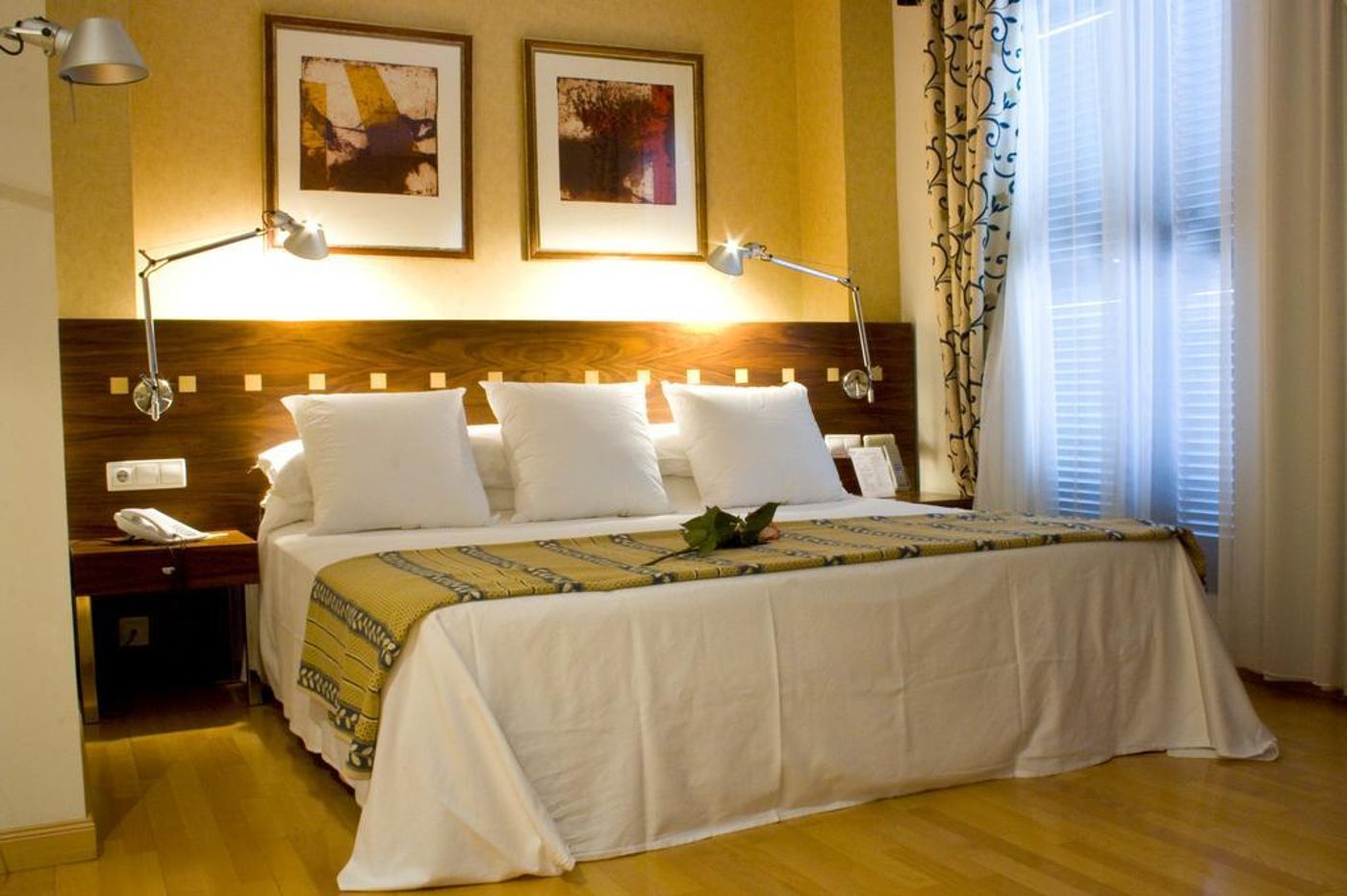 Gran-Hotel-Victoria-Room-3