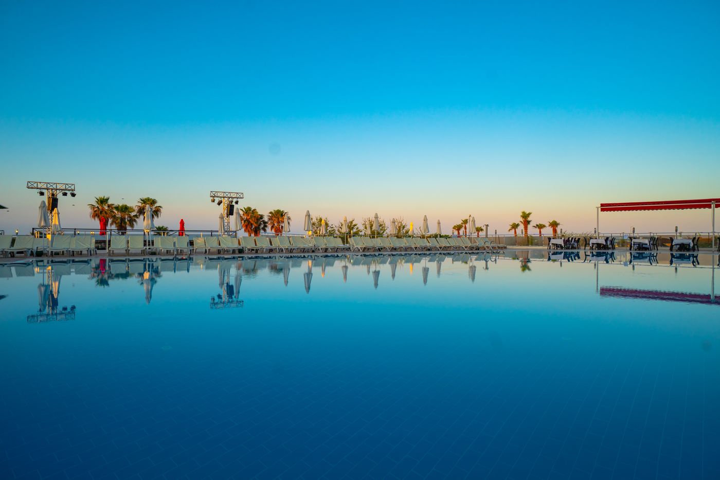 Throne-Sea-Gate-Belek-Hotel-Pool-15