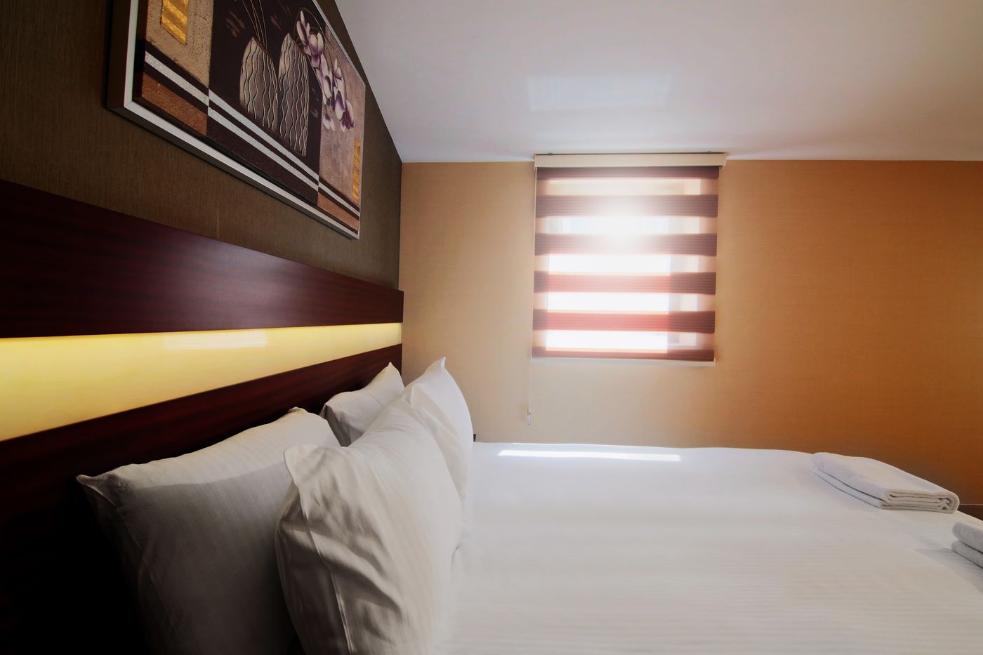 Park-by-Clover-Hotel-Room-49