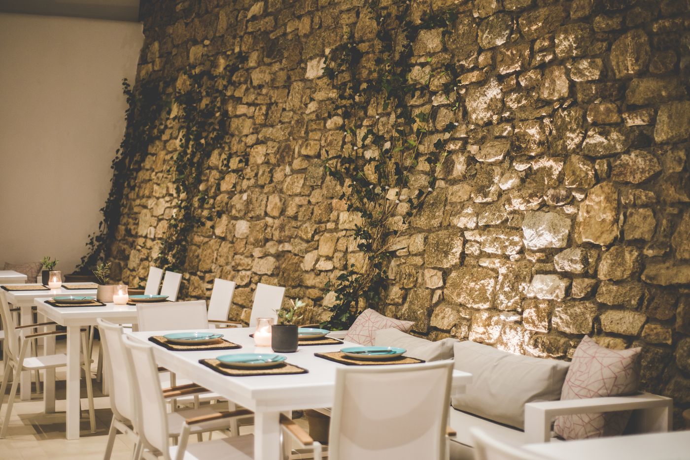 Super-Paradise-Hotel-Restaurant-48