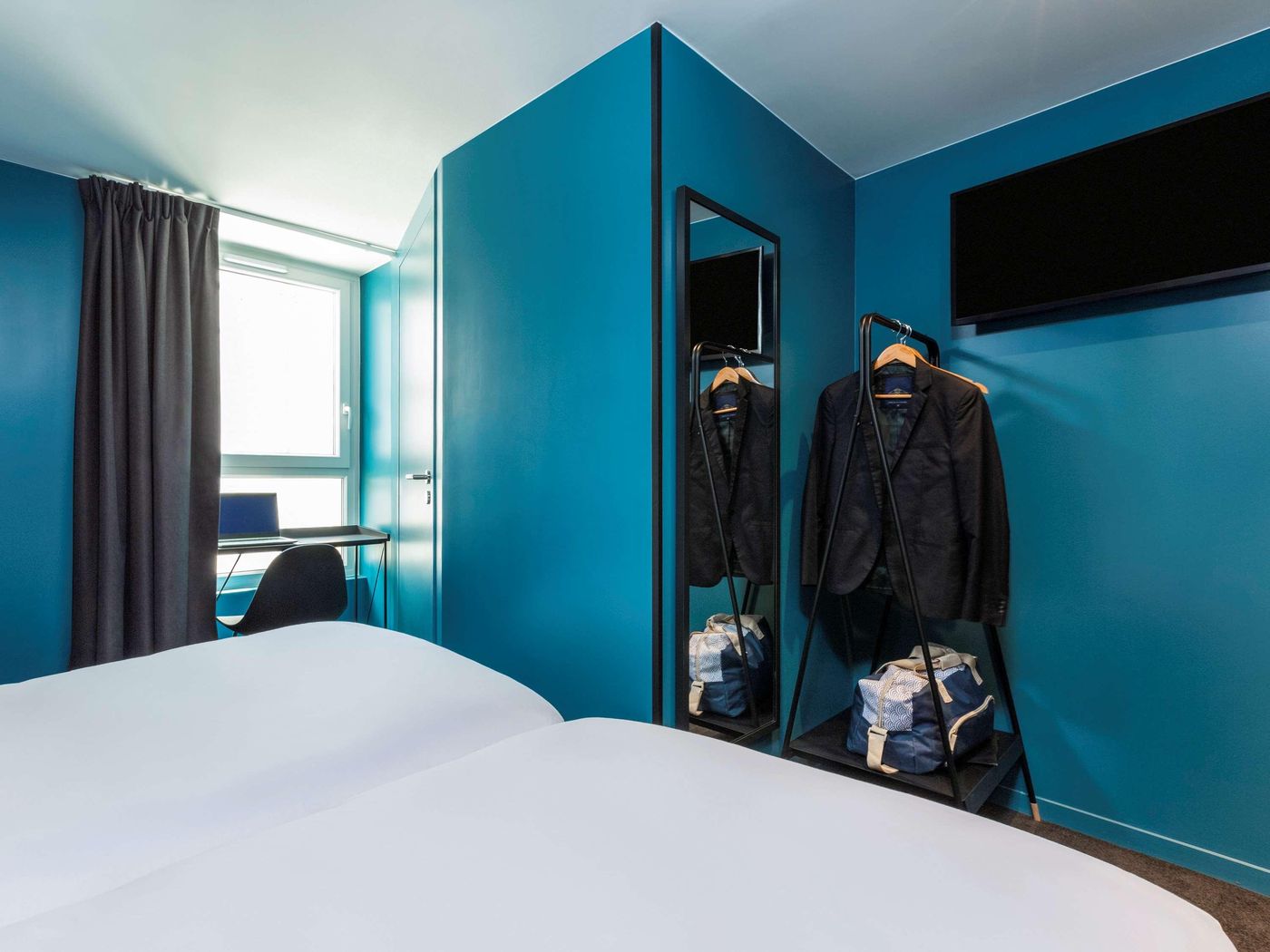 Ibis-Styles-Paris-Gare-de-lEst-Magenta-Room-4
