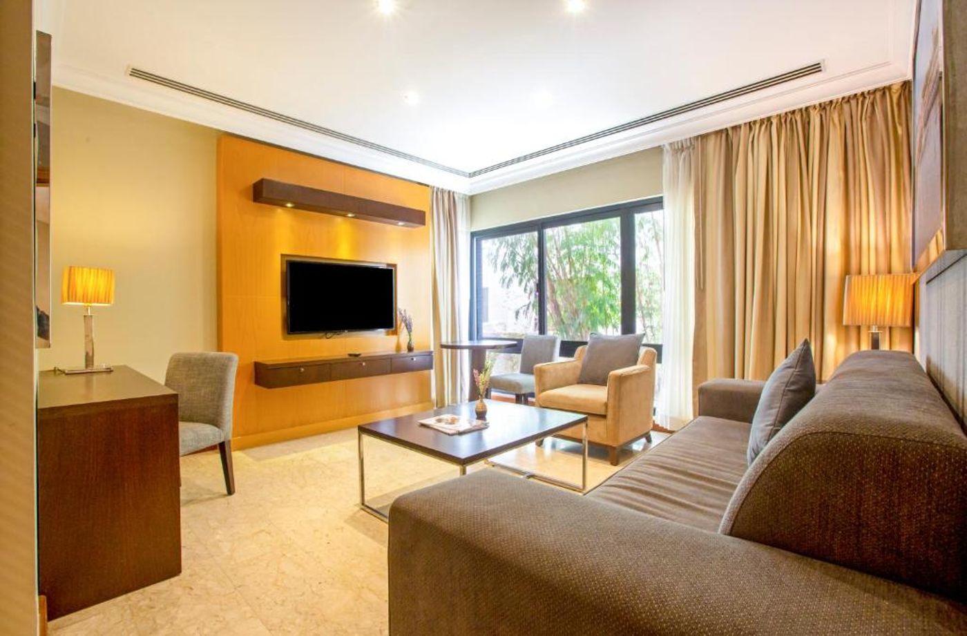 Dubai-Marine-Beach-Resort-and-Spa-Room-36