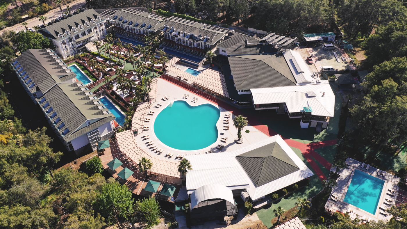 Green-Forest-Holiday-Village-General-view-4