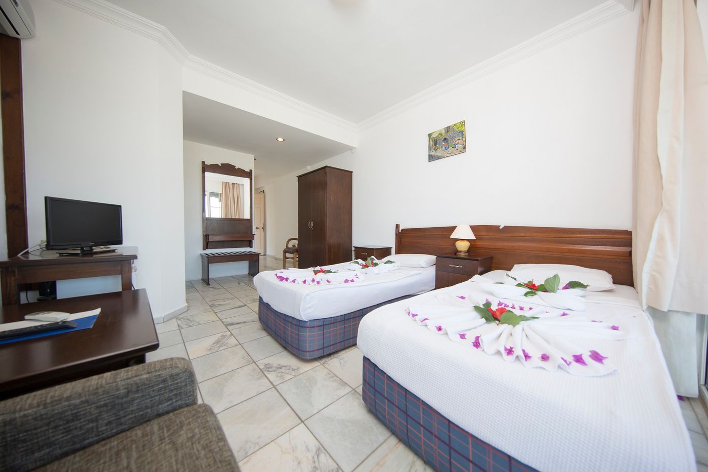 Family-Belvedere-Room-22