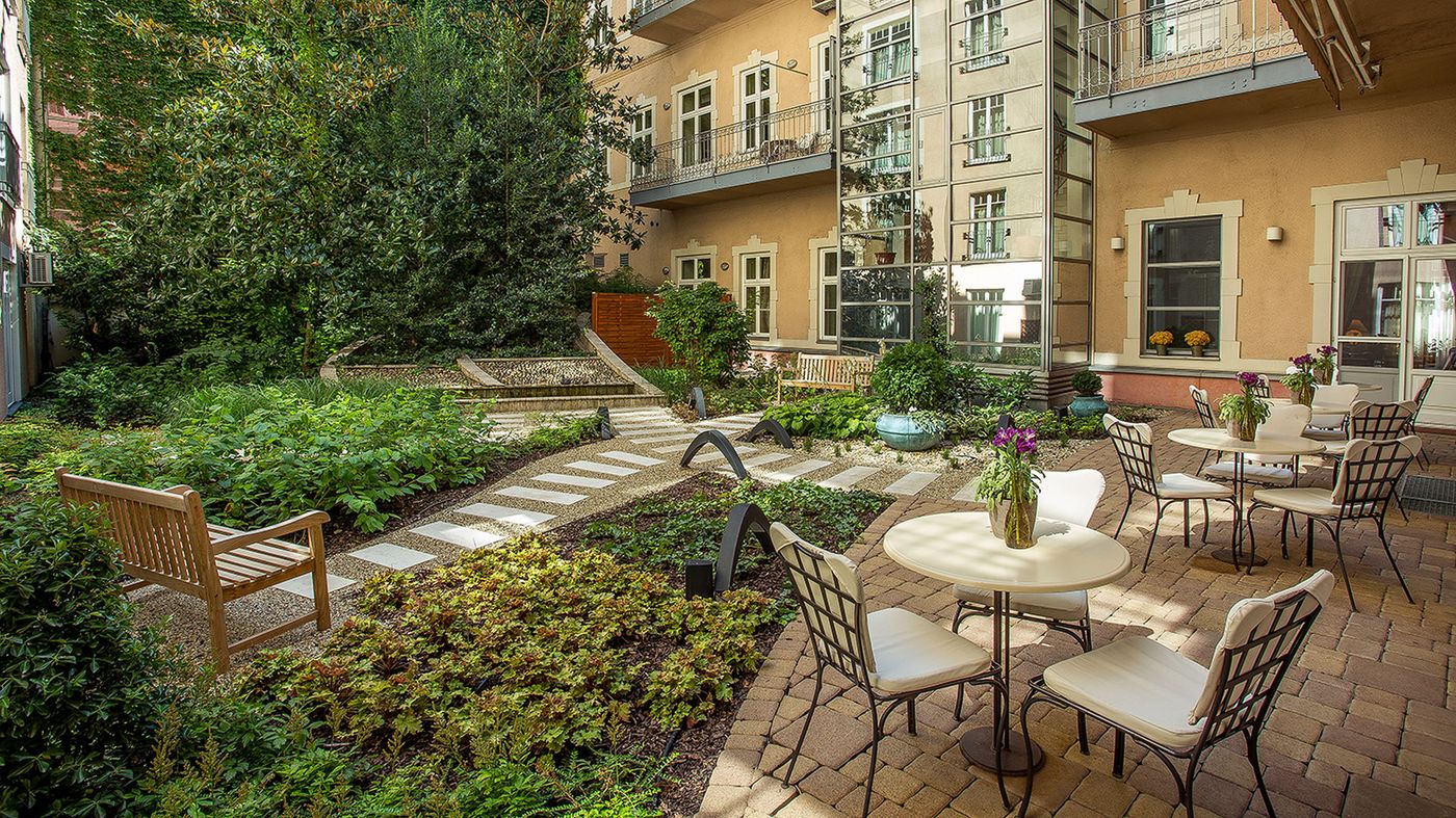 Mamaison-Residence-Izabella-Budapest-Terrace-7