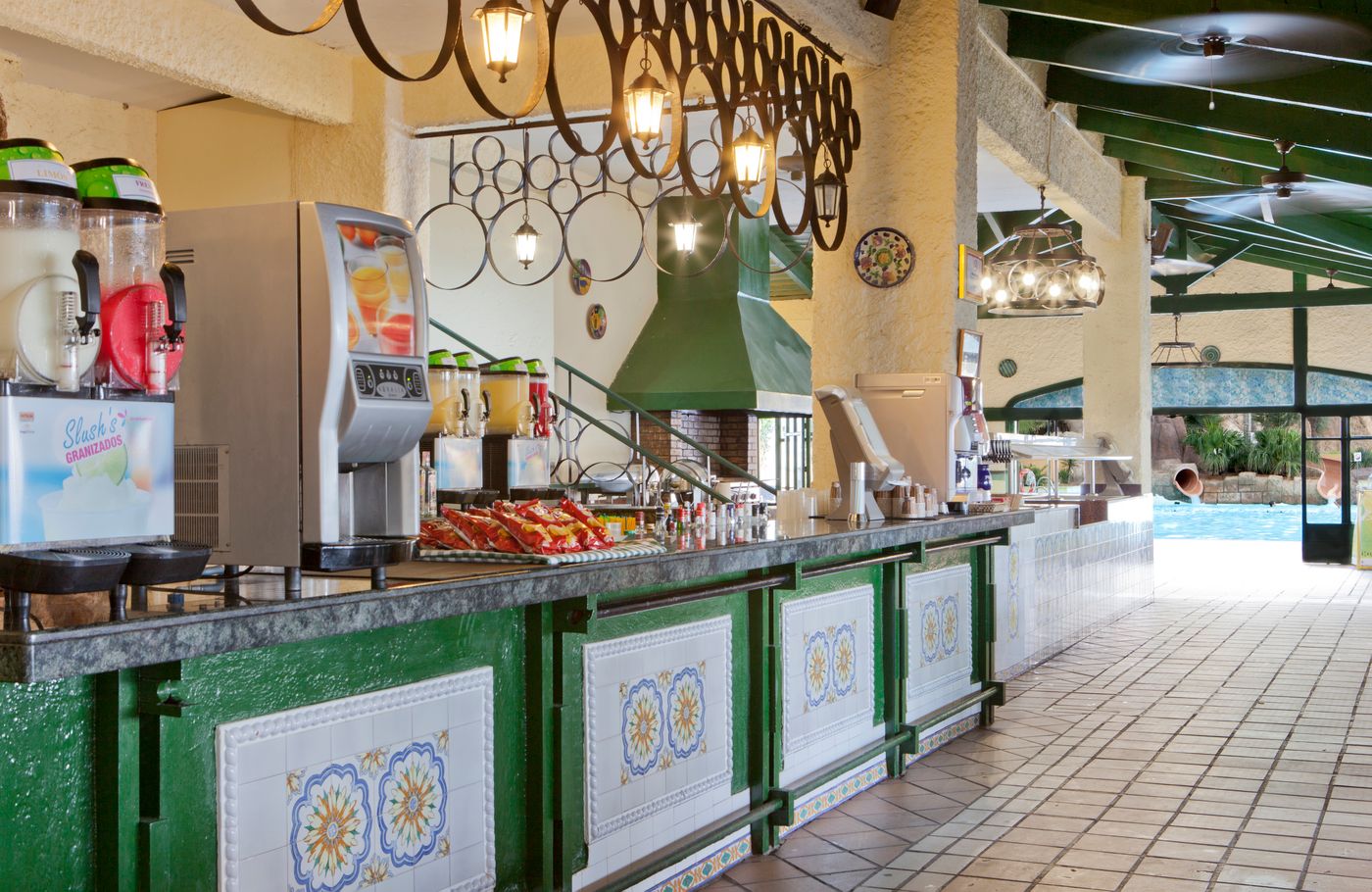 Diverhotel-Aguadulce-Bar-25