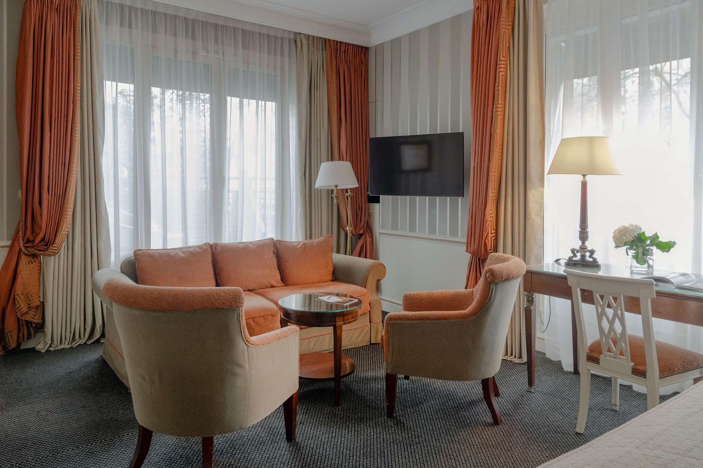 H----tel-Napol----on-Paris-Room-65