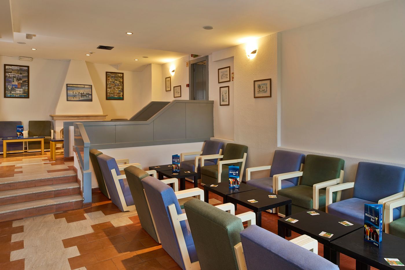 Cheerfulway-Minichoro-Apartamentos-Bar-30