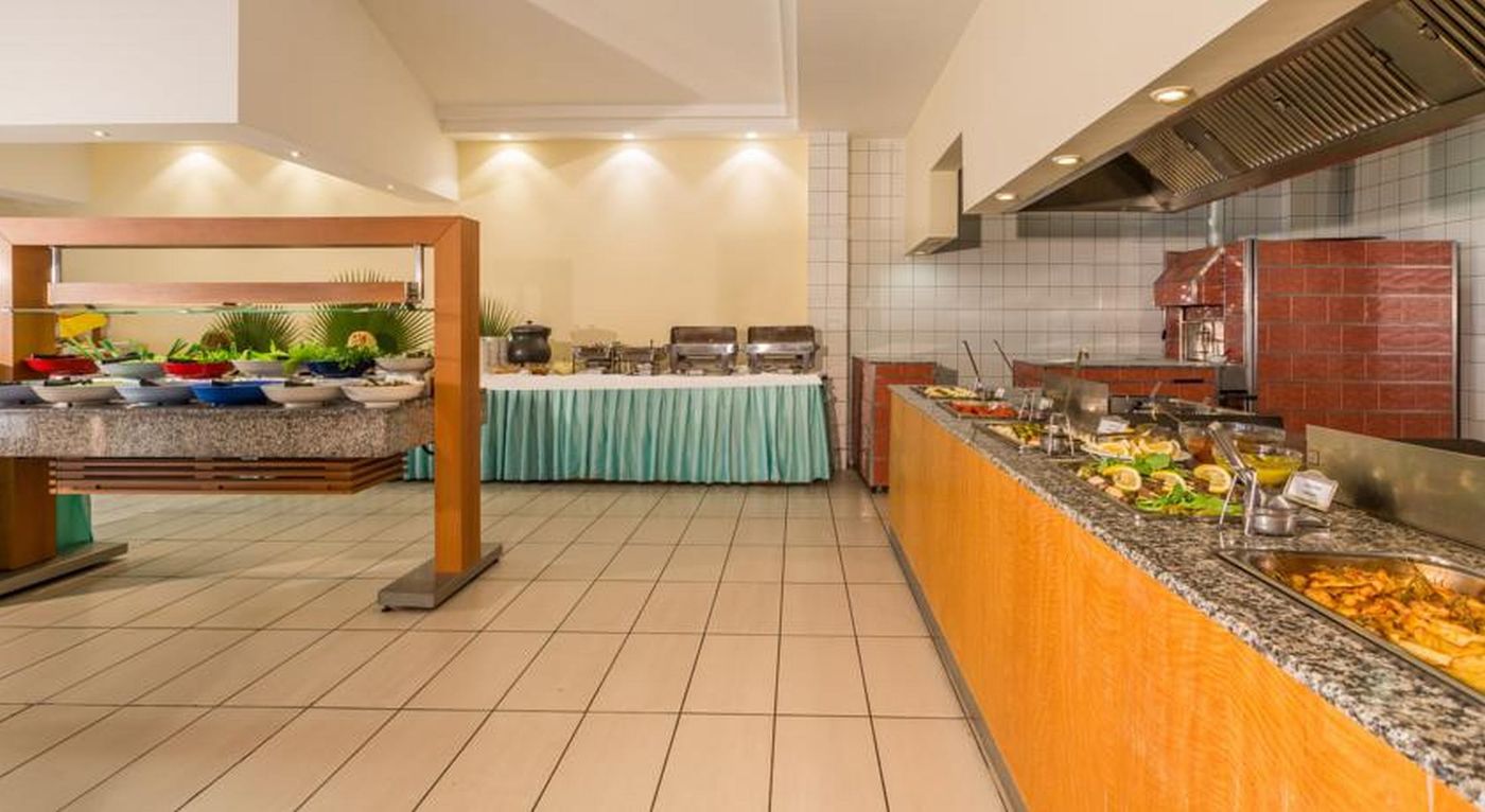 Ozlem-Garden-Restaurant-24