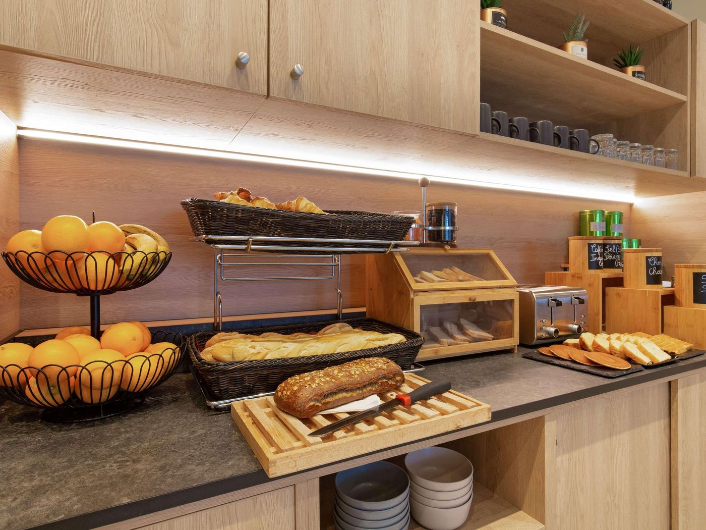 ibis-Styles-Cannes-Le-Cannet-Restaurant-33