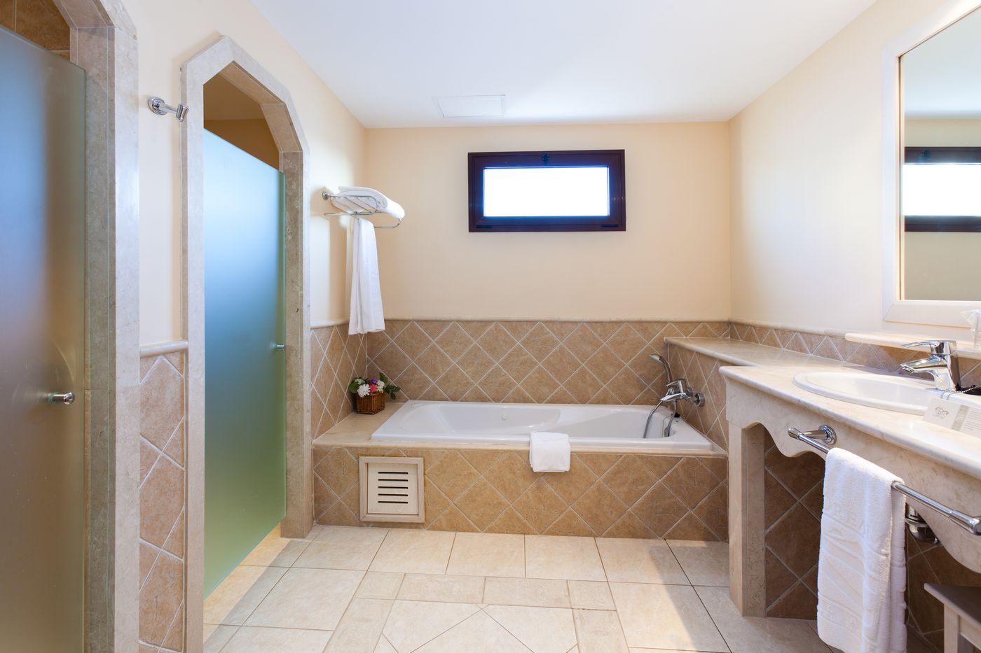 Gran-Castillo-Tagoro-Family---Fun-Playa-Blanca-Room-49