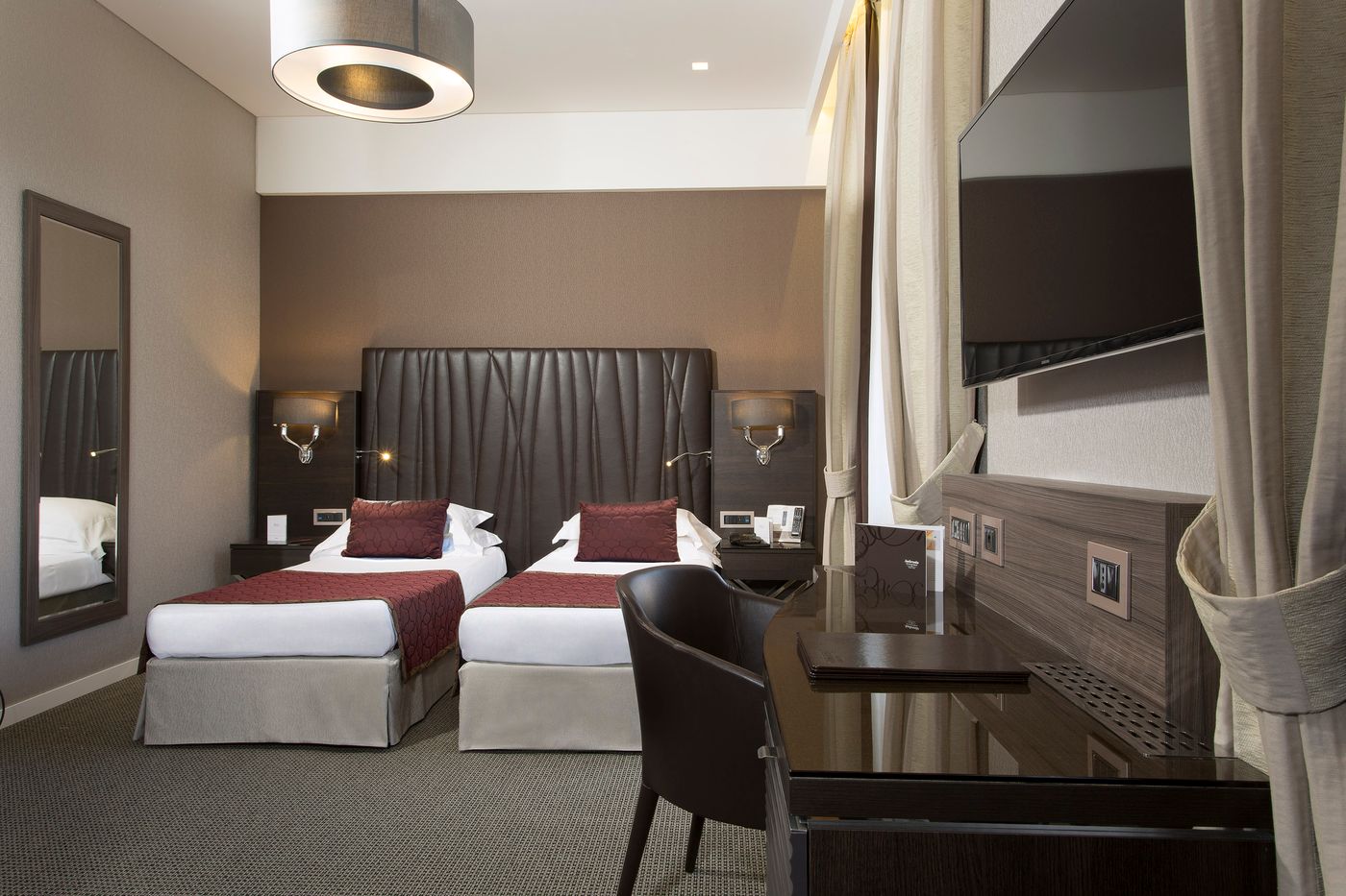 Hotel-Artemide-Room-22