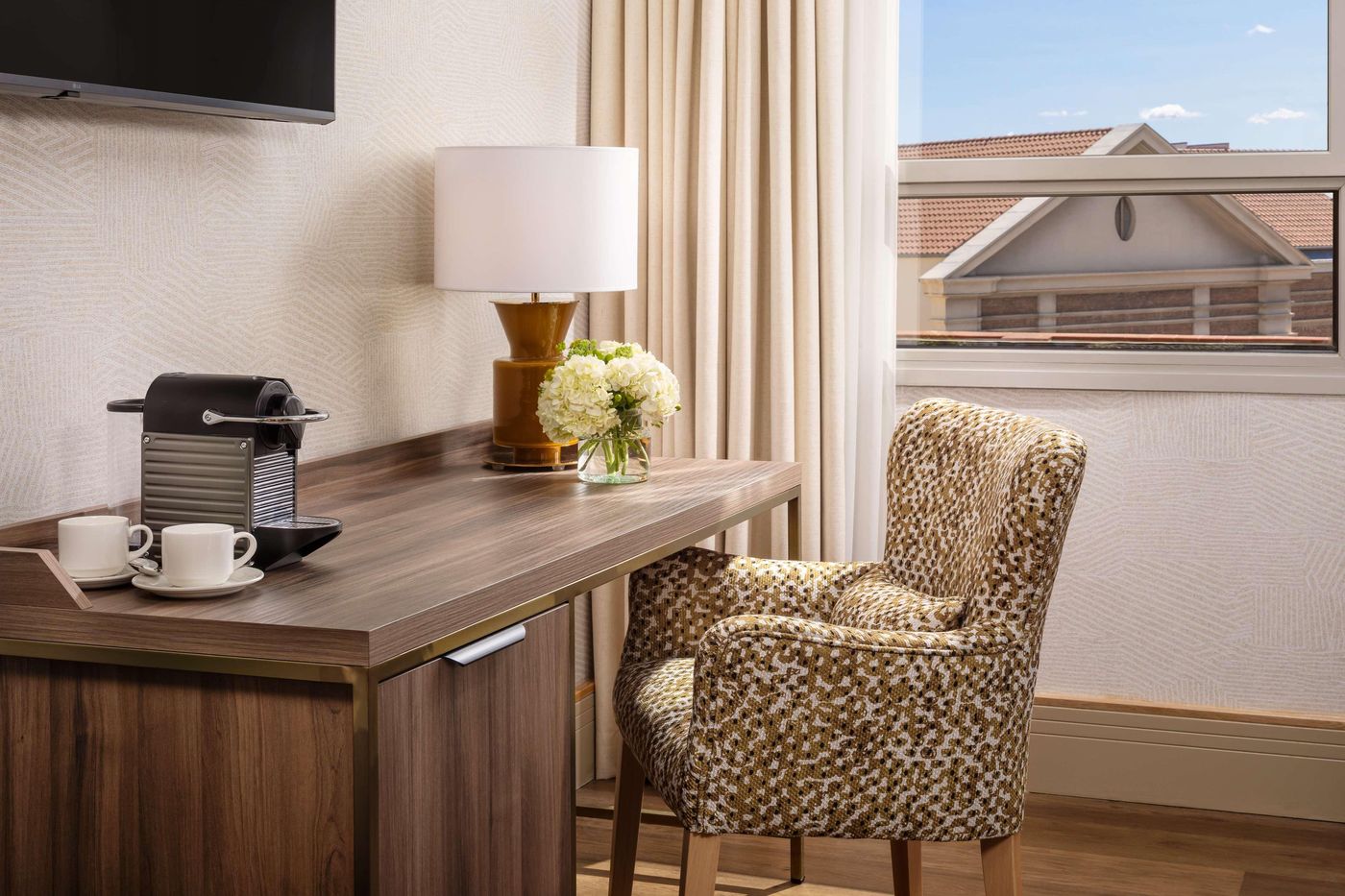 NH-Collection-Madrid-Paseo-del-Prado-Room-12