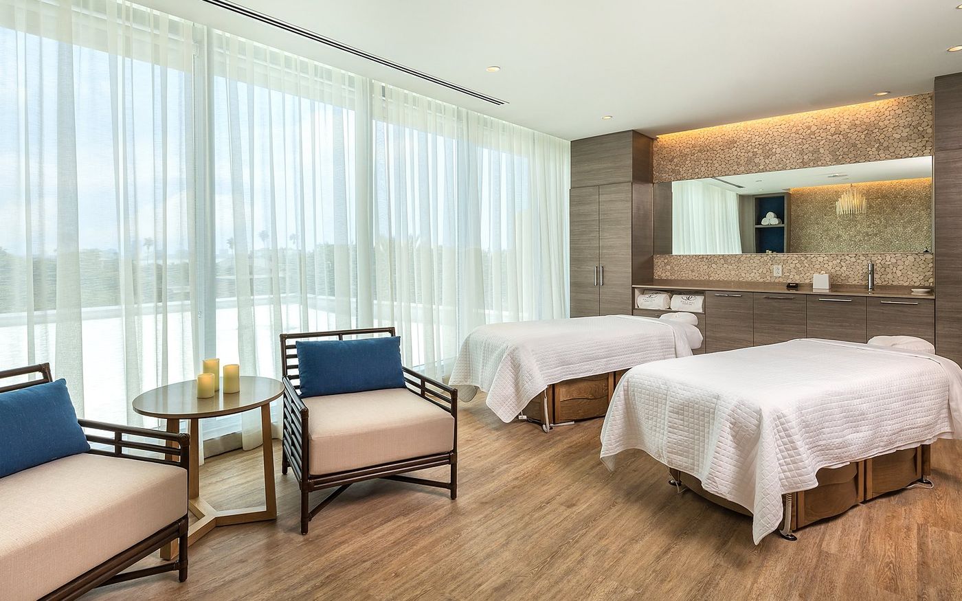 Wyndham Grand Clearwater Beach