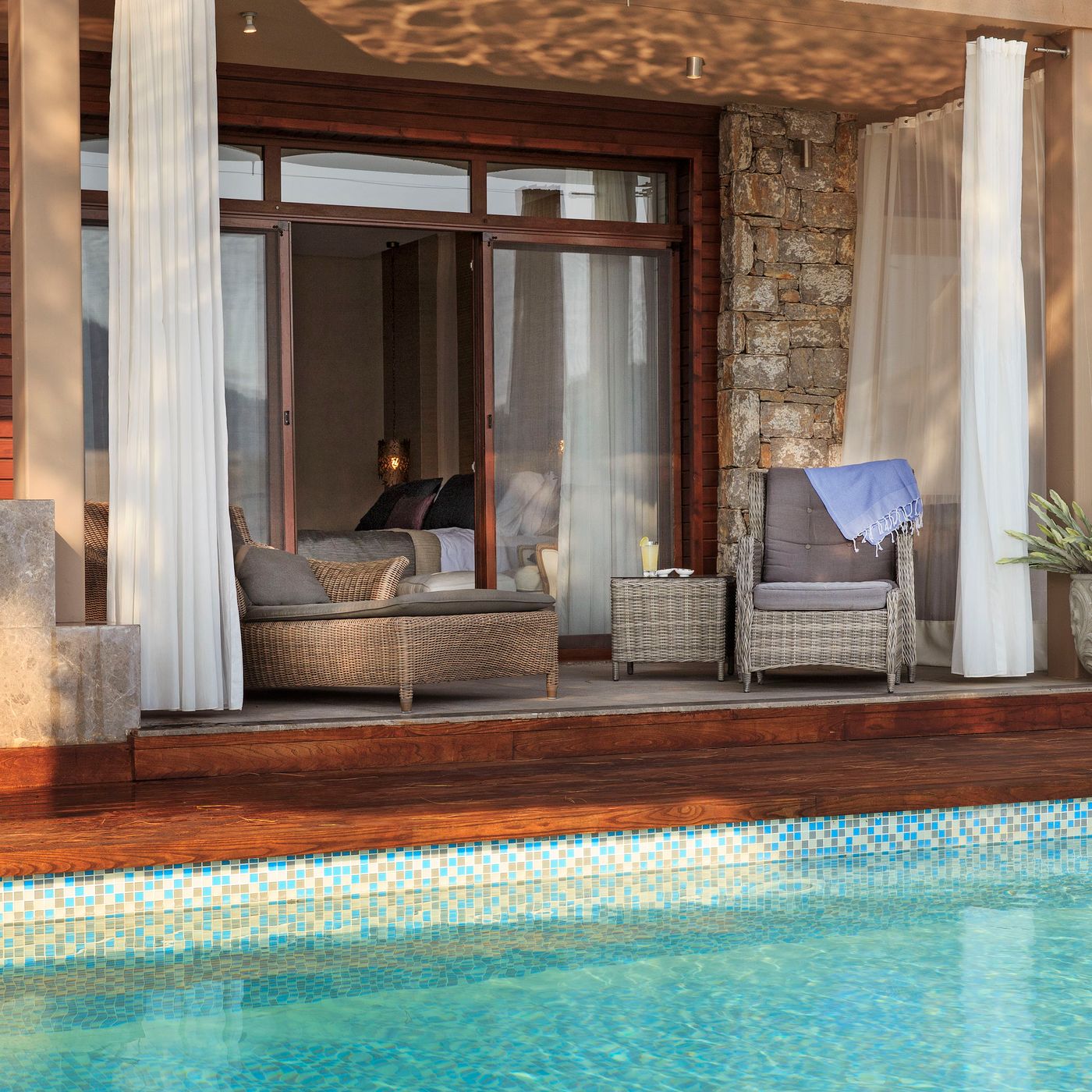 Marti-Hemithea-Pool-10