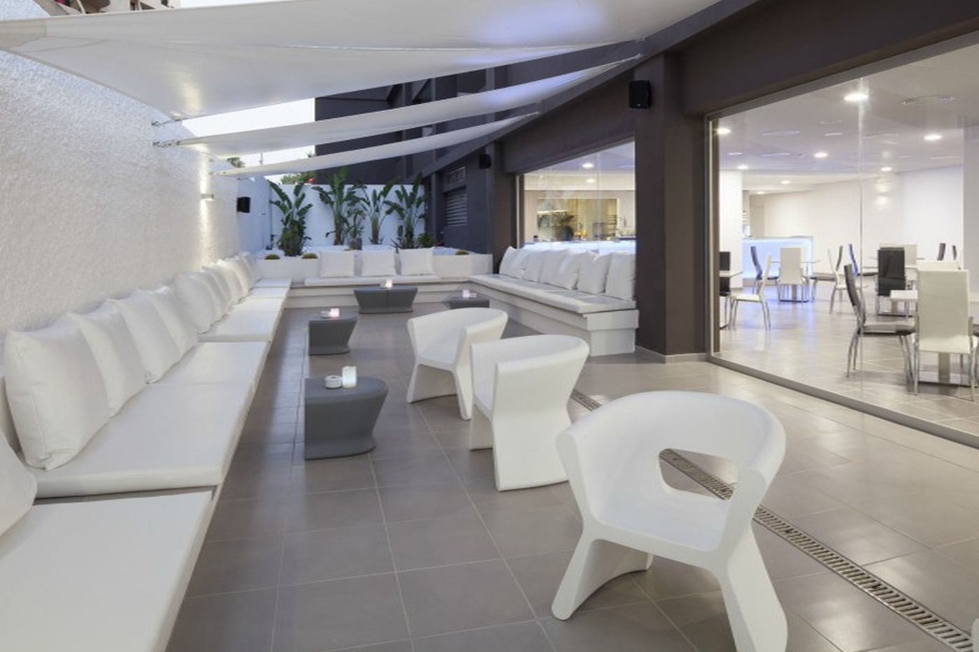 Axel-beach-Ibiza---Adults-Only-Restaurant-19