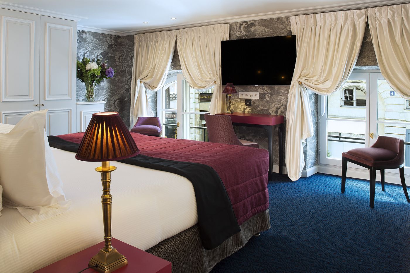 Bourgogne & Montana - France - PARIS - Room - 7