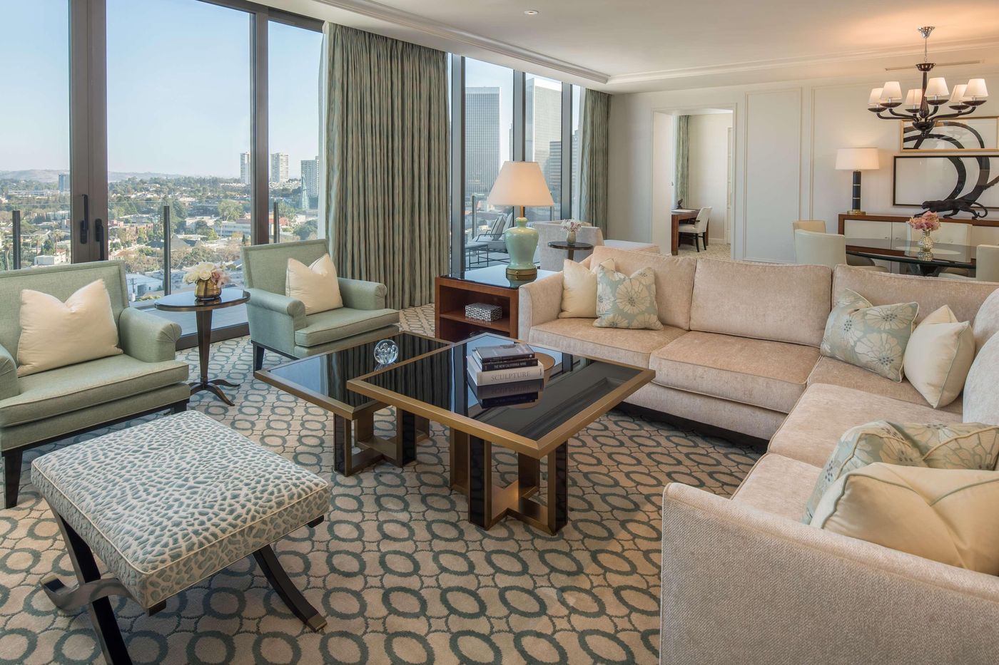 Waldorf-Astoria-Beverly-Hills--CA-Room-39